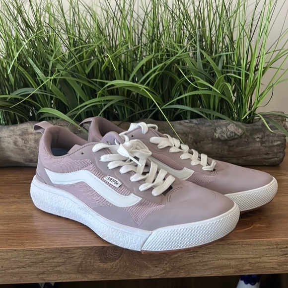 Vans Shoes - Vans  8.5 women’s sneakers
